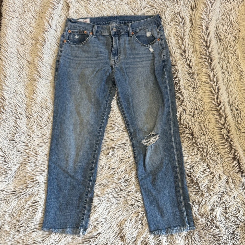 GAP Women's Medium Blue Girlfriend Midrise Jeans with Knee Rip